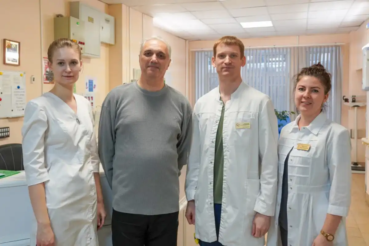 С момента поступления пациента в областную больницу до начала операции прошло 30 минут.