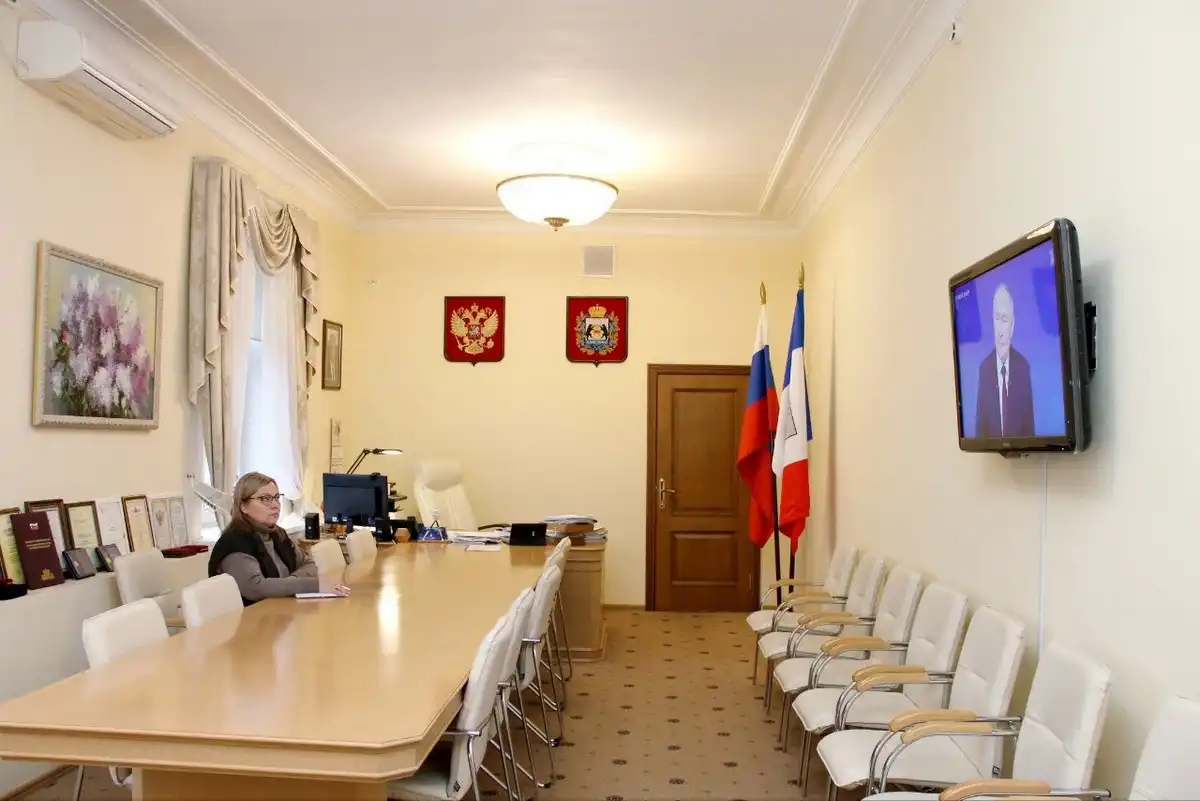 По словам Анны Тимофеевой, от жителей Новгородской области Владимиру Путину поступили вопросы про пенсионное обеспечение, доступность медицины, поддержку семей.