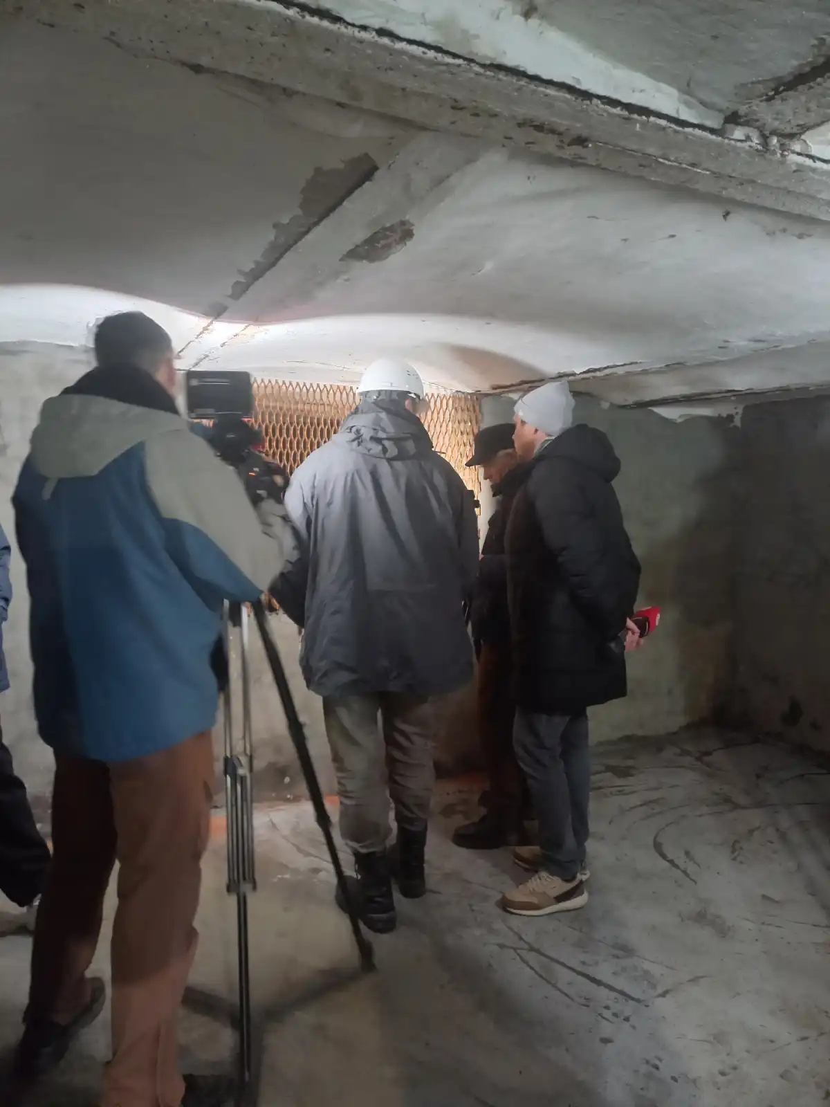 Рабочие заменили дренажную систему и ремонт подвальных помещений на доме-объекте культурного наследия.