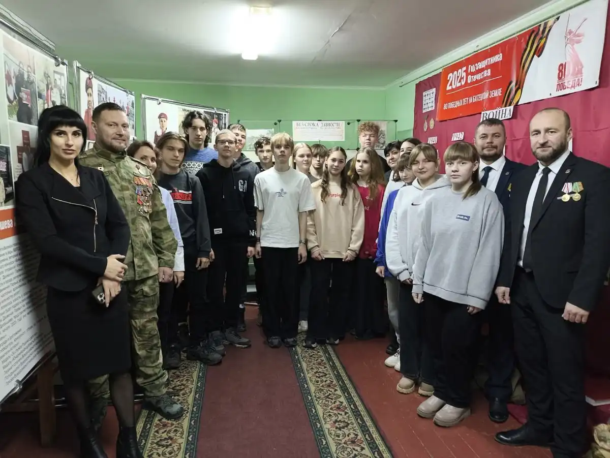 Школьники услышали рассказы о подвиге и мужестве.