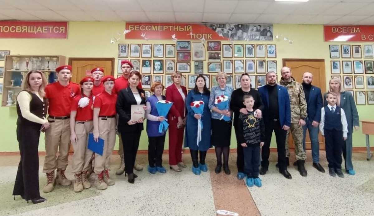 На мероприятии почтили павших героев минутой молчания.