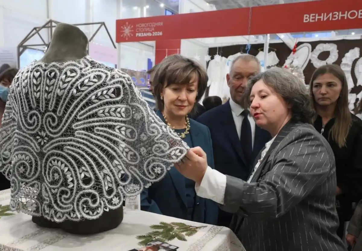 Крестецкая продукция была представлена на выставке-ярмарке «Ладья. Зимняя сказка–2025» в Москве.