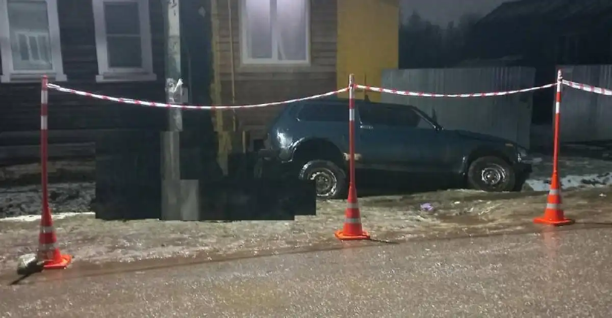 В результате ДТП водитель «ВАЗа» скончался на месте происшествия до прибытия бригады скорой медицинской помощи.