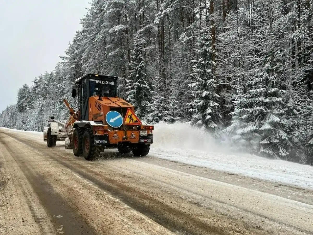 В первую очередь техника работает на маршрутах с интенсивным движением и социально значимыми объектами.
