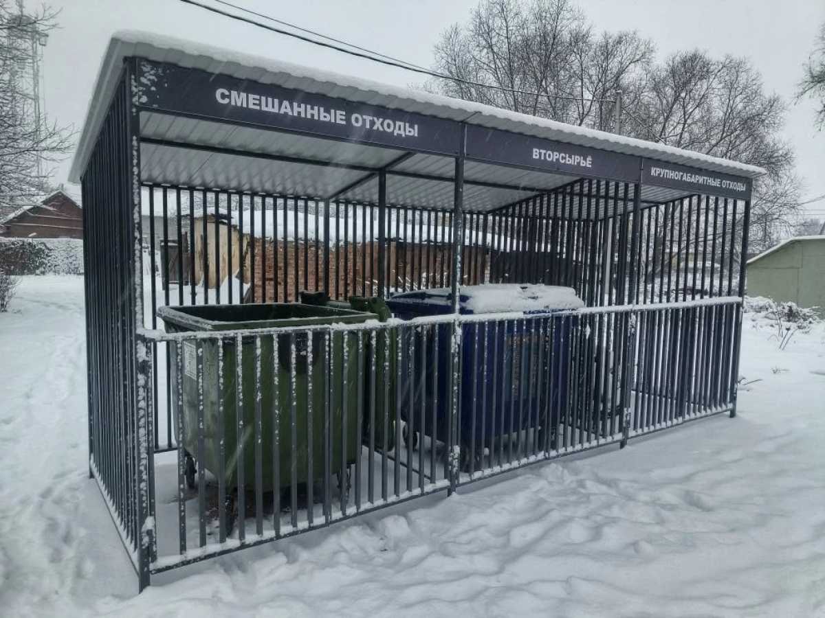 Контейнерные площадки у многоквартирных домов обещают обслуживать ежедневно.