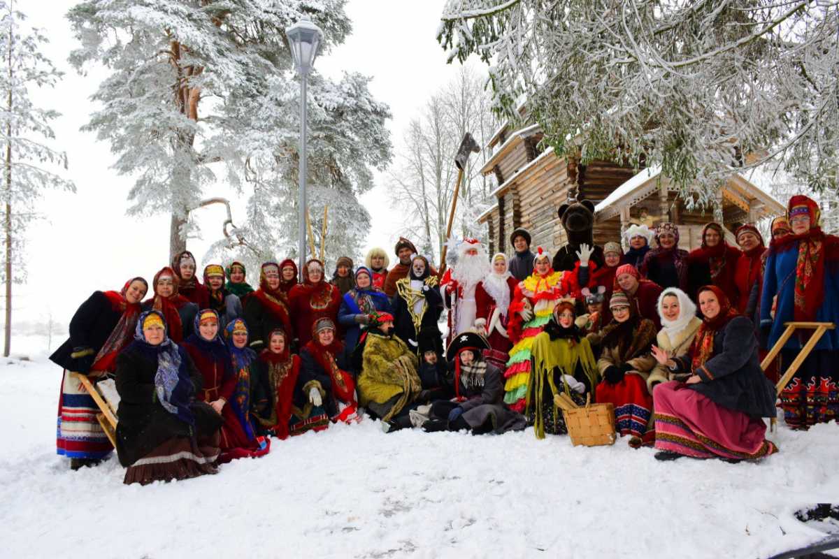 В «Витославлицах» горожан и туристов ждут зимние деревенские игры и забавы.