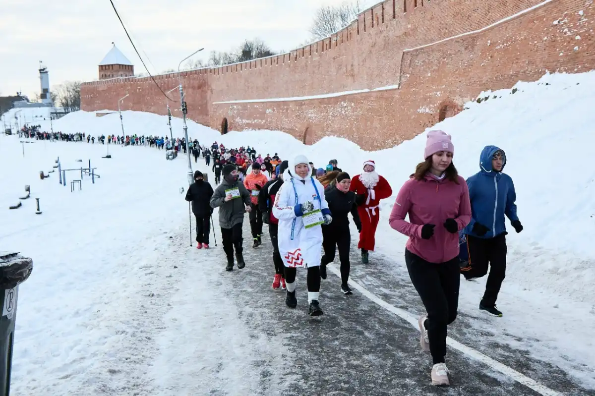 Как рассказали в региональном минспорта, участников забега собралось более 300 человек.