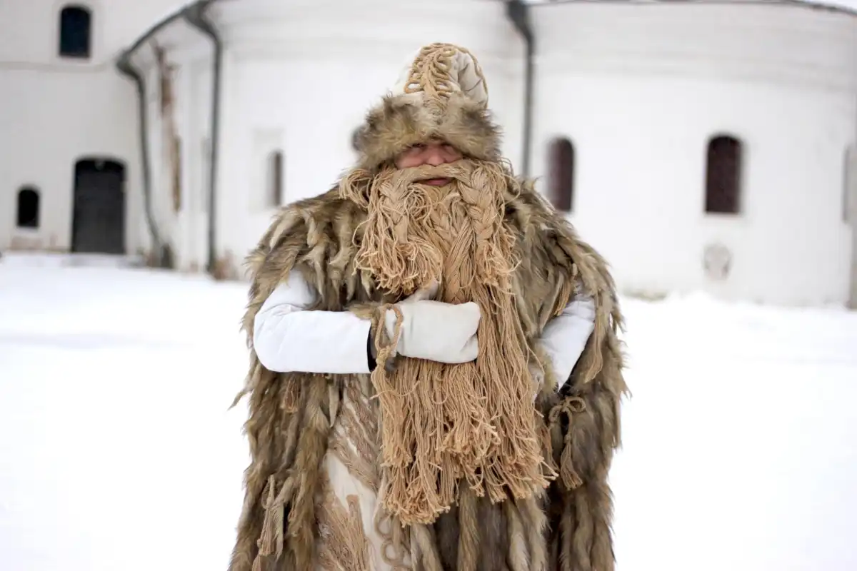Начало игровой программы «Сказки Деда Трескуна» в 12.00.