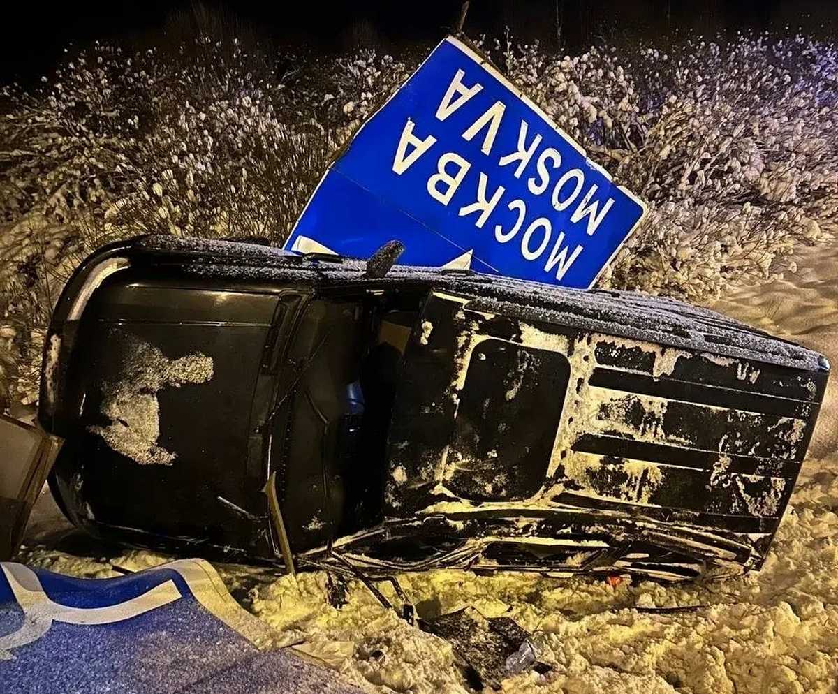 Водитель и пассажиры от госпитализации отказались.