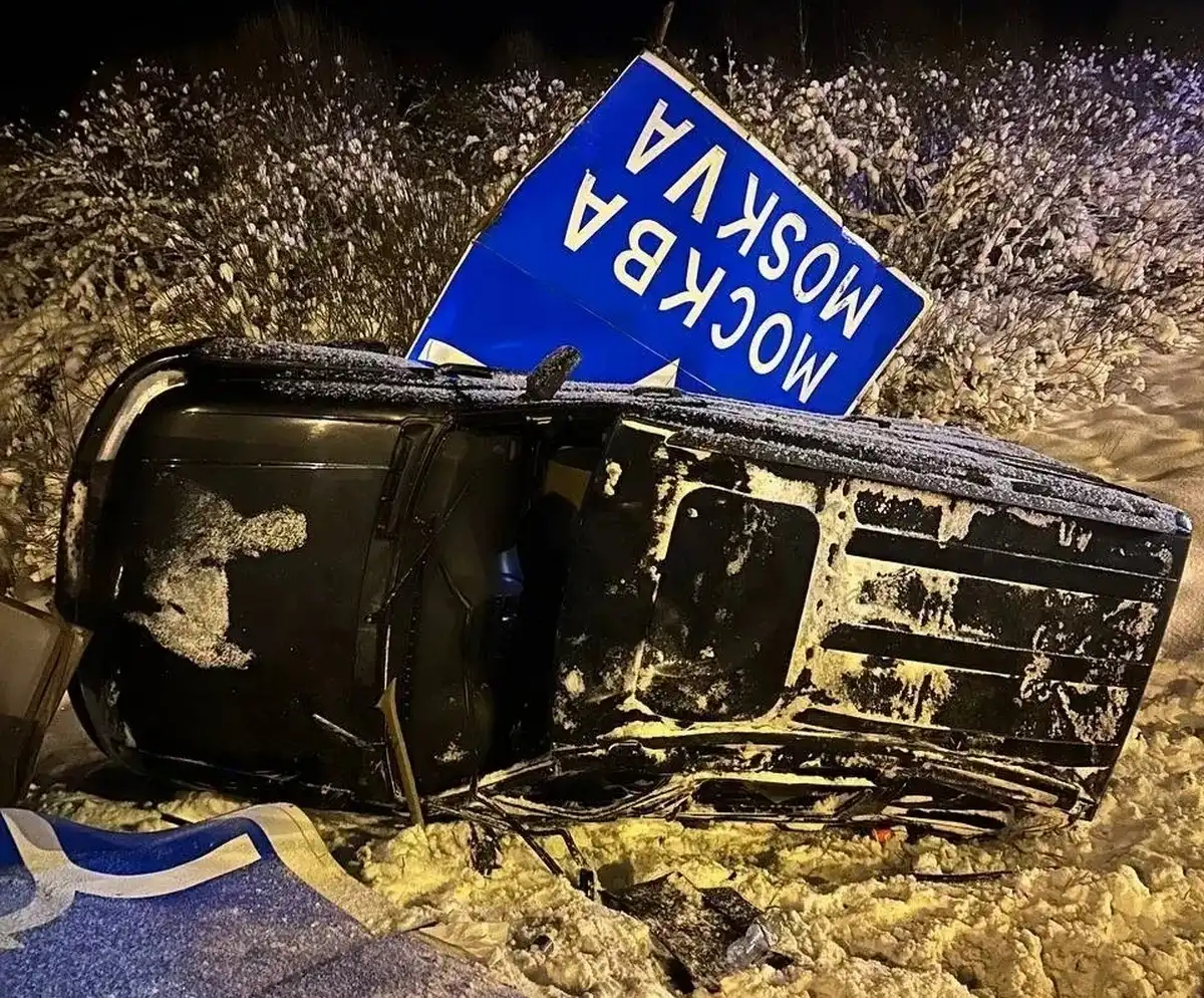 Водитель и пассажиры от госпитализации отказались.