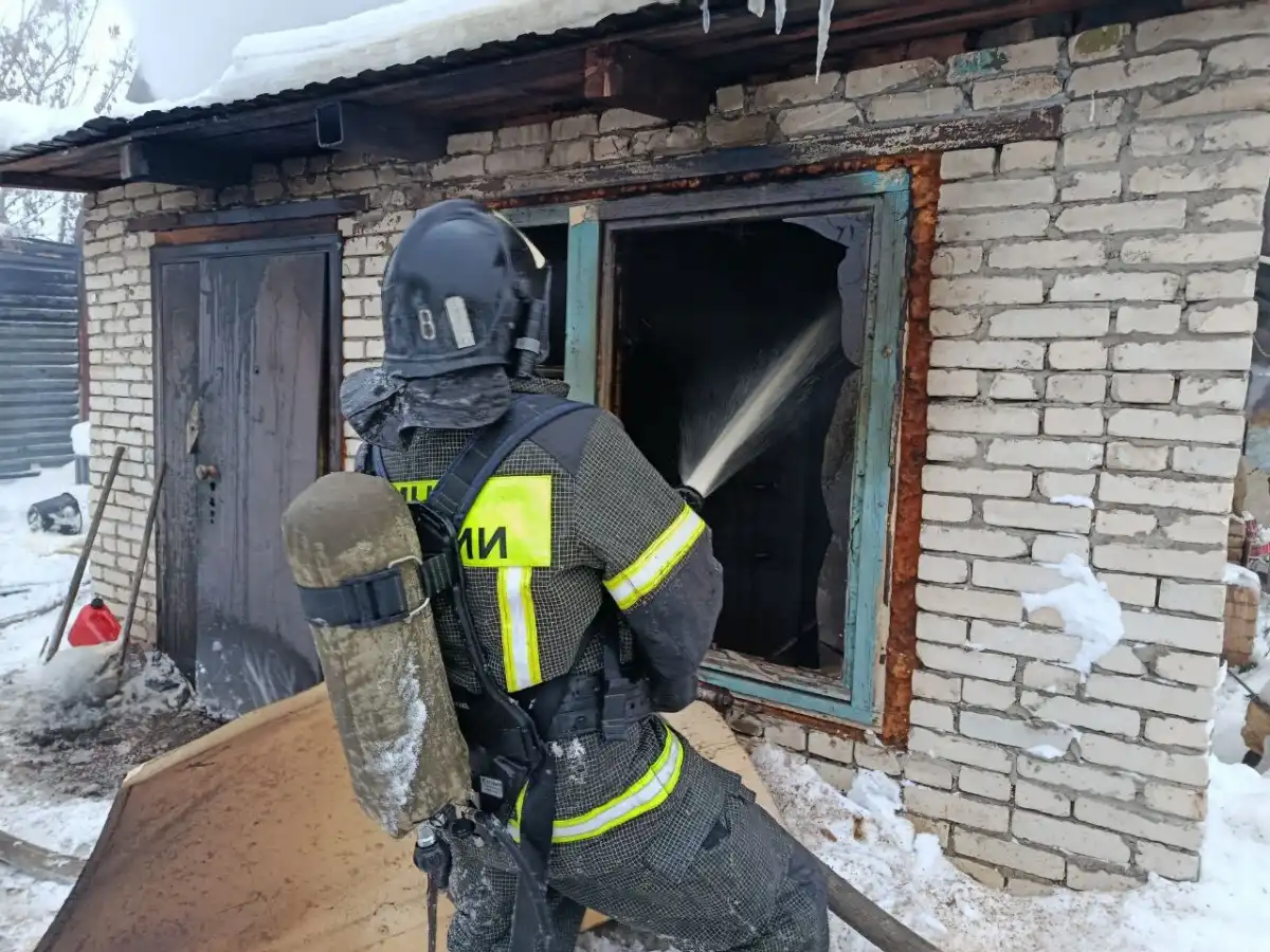 Причину пожара устанавливают органы дознания.