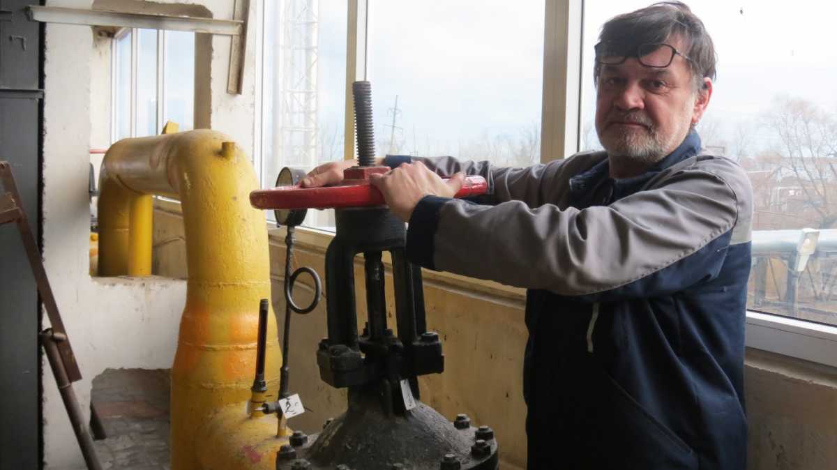 По легенде учений, на здание котельной упал беспилотник.