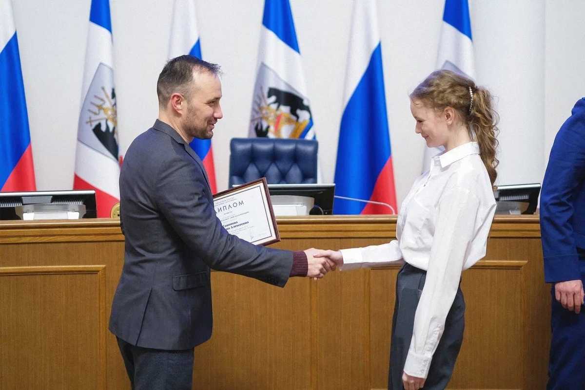 Все победители получили подарочные наборы и грамоты.