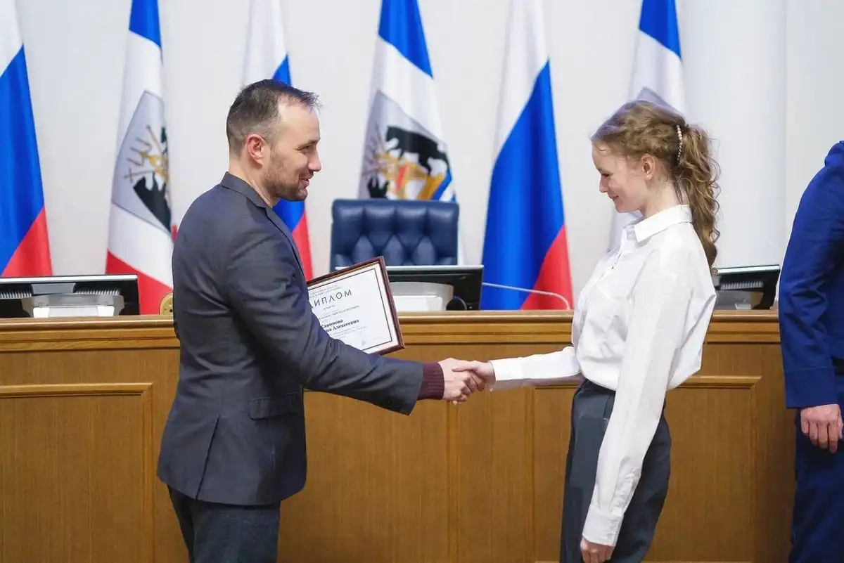 Все победители получили подарочные наборы и грамоты.