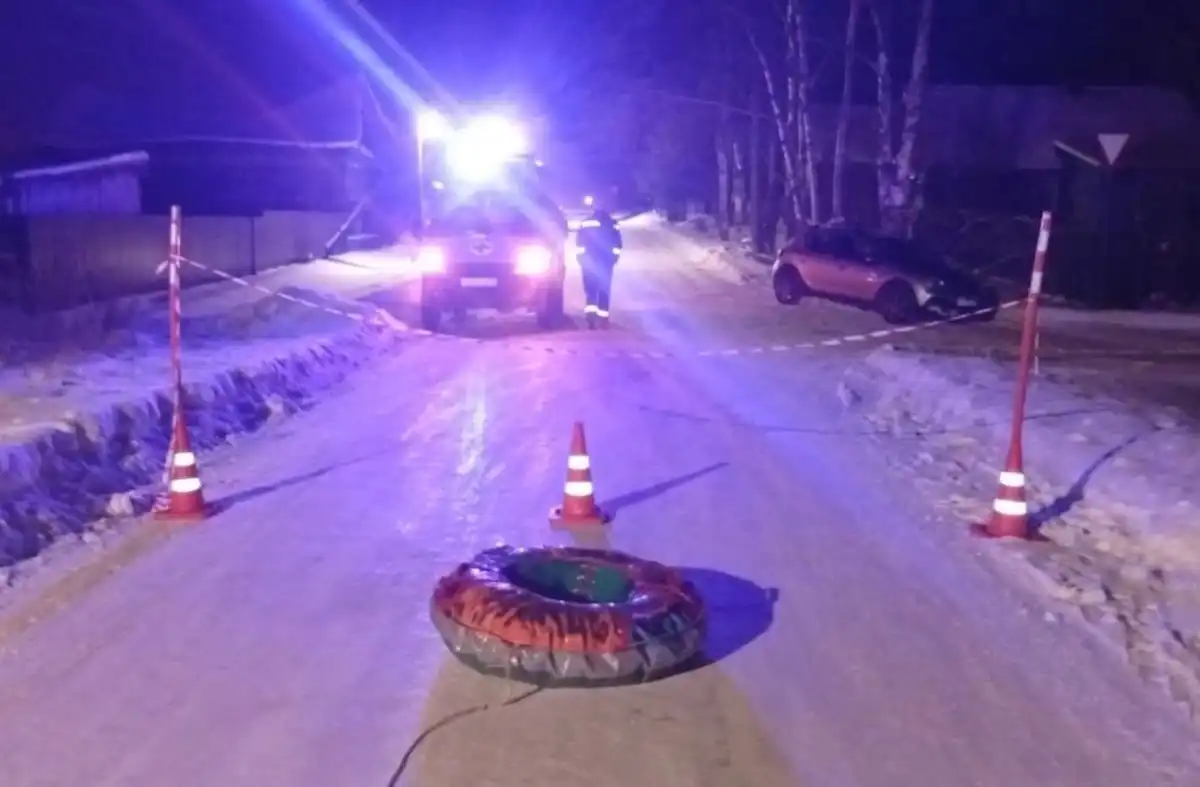 Тюбинг, прицепленный к бамперу авто, развивает высокую скорость, становится непредсказуемым относительно траектории движения.