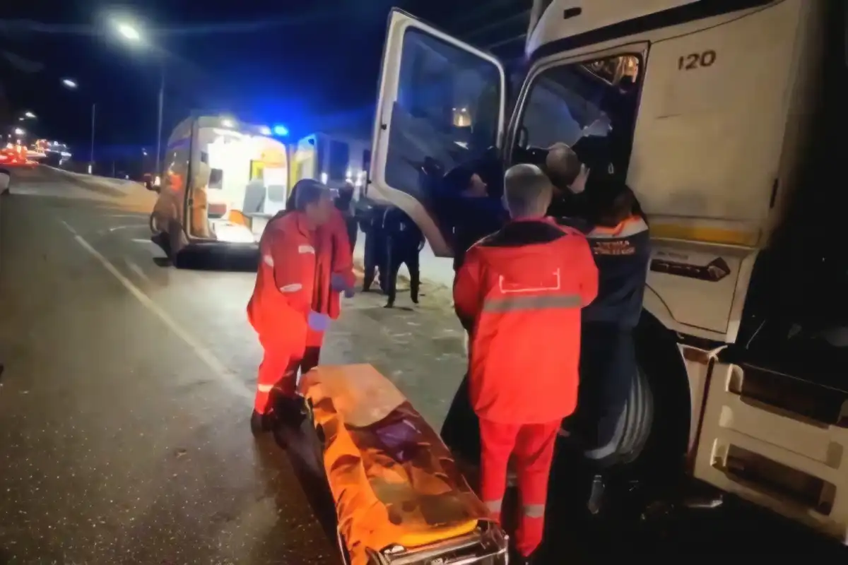 В настоящее время новгородец находится в больнице, его жизни и здоровью ничего не угрожает.