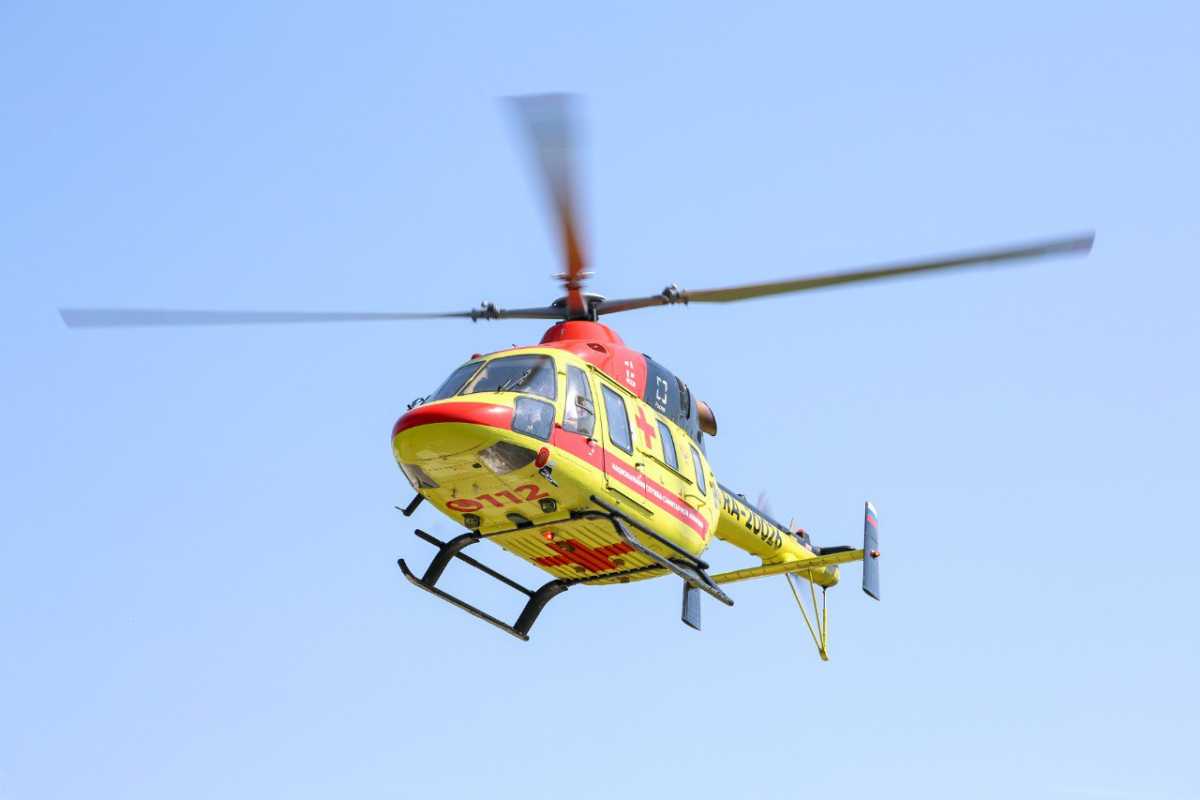 За 2025 год помощь была оказана 93 пациентам, среди которых пять детей с тяжелыми травмами.