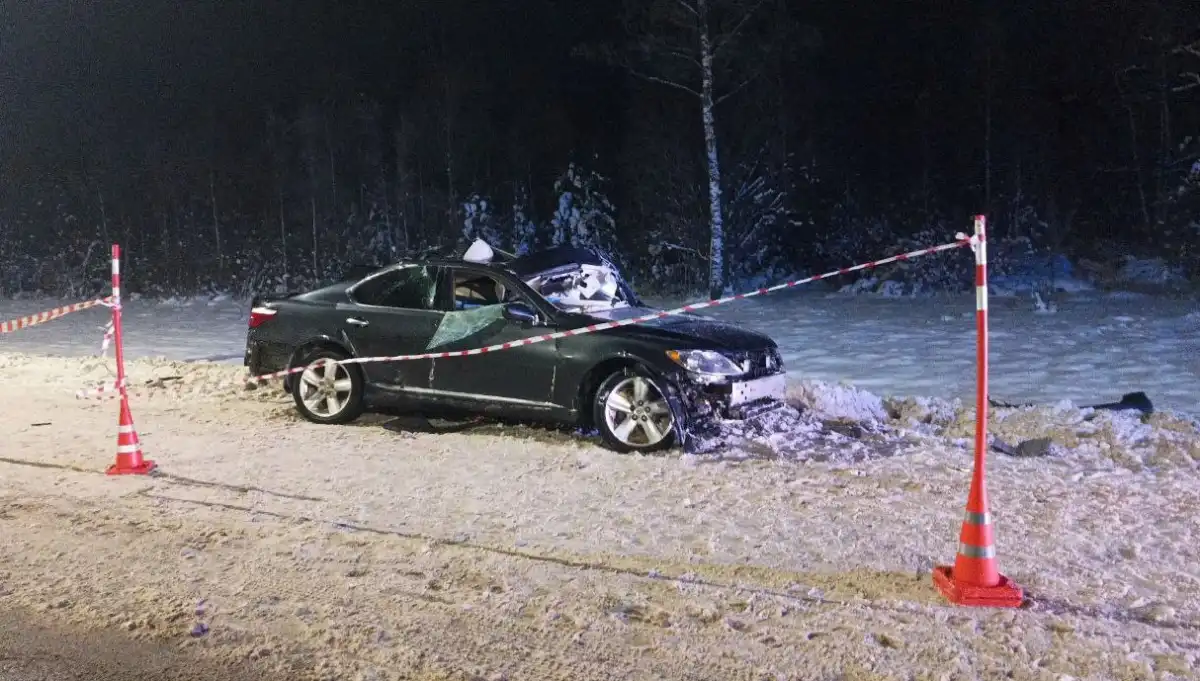 На месте происшествия работают сотрудники Госавтоинспекции, МЧС и следственно-оперативная группа.