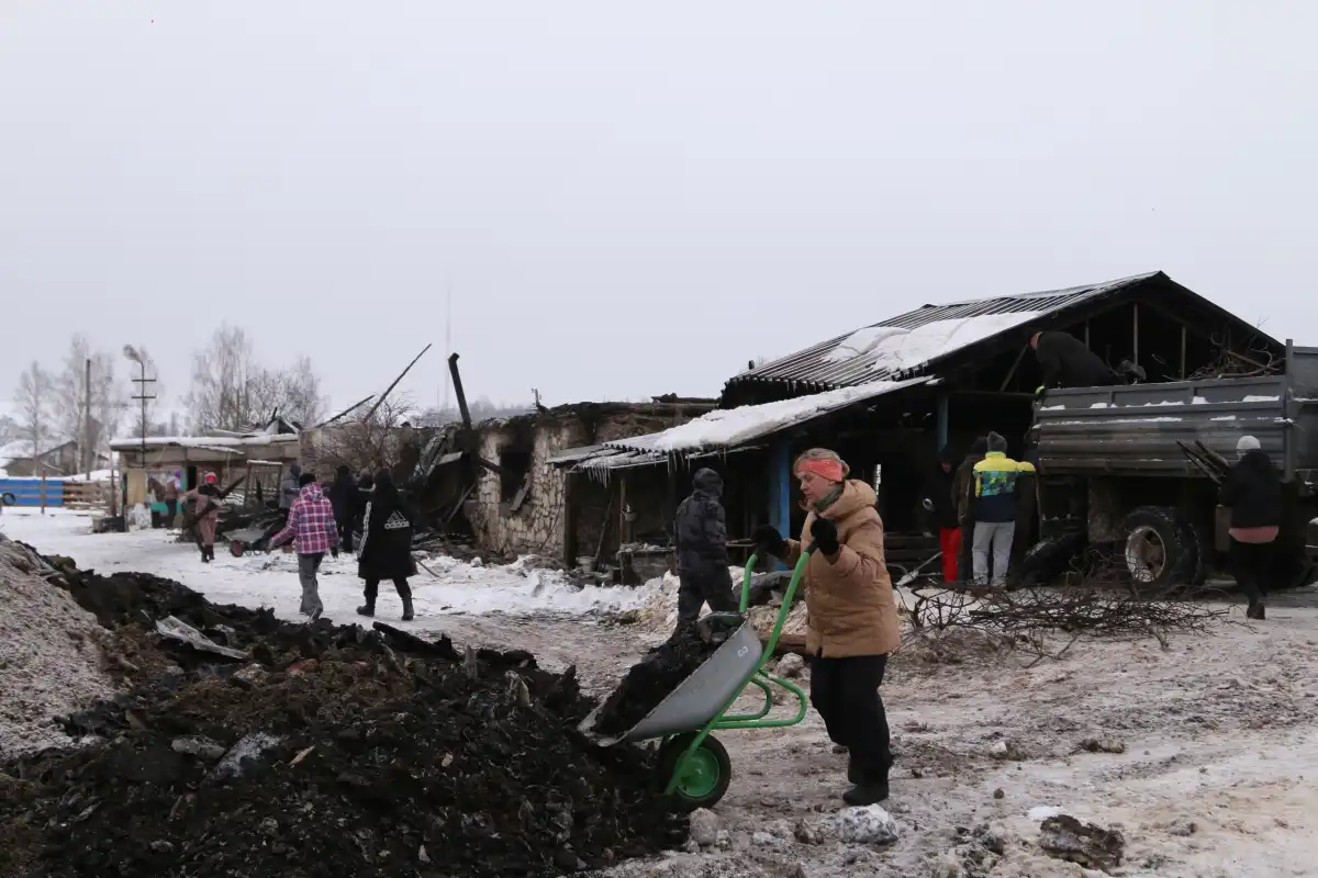 Сбор пожертвований на возрождение конного клуба продолжается.