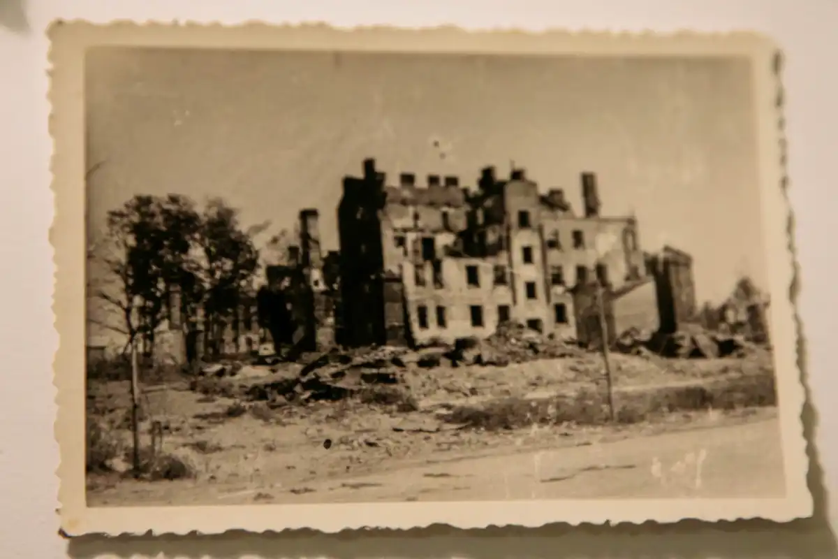 Обер-ефрейтор вермахта Эрих Флюгге находился в Новгороде во время оккупации.