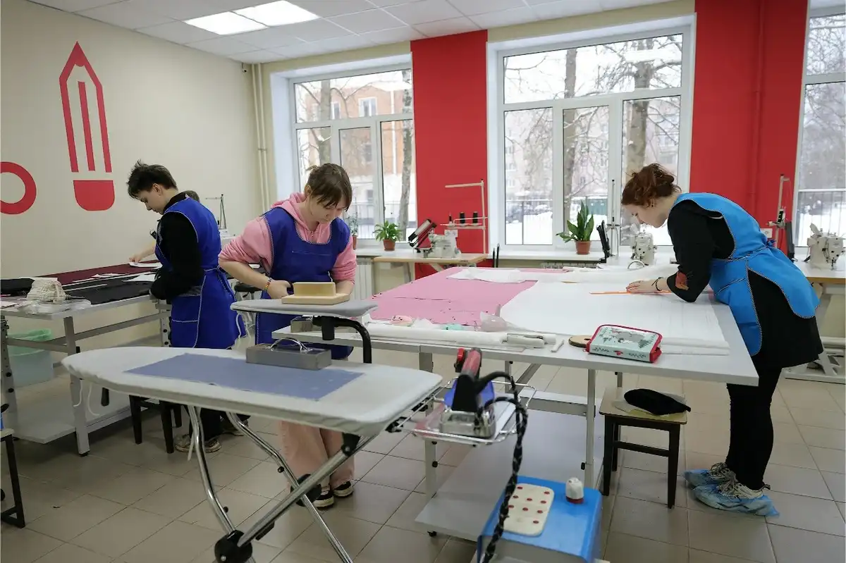 В торгово-технологическом техникуме отремонтировали и оснастили три учебные мастерские.