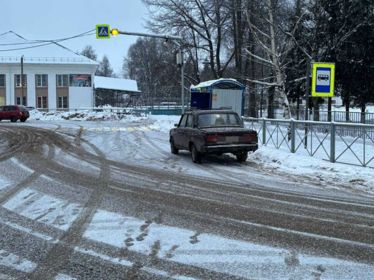Водитель не имел прав на управление машиной.