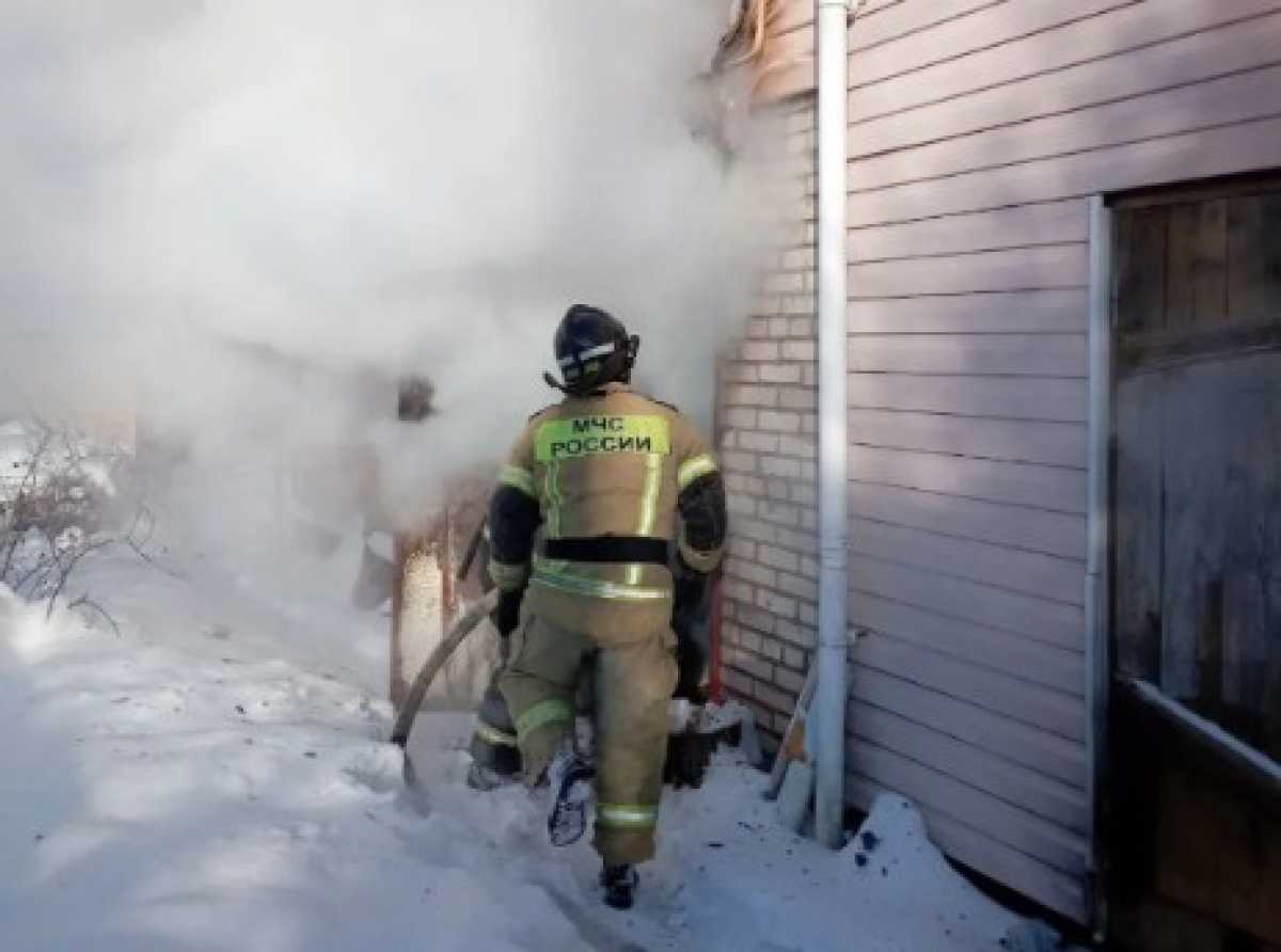 Причины пожаров устанавливают органы дознания.