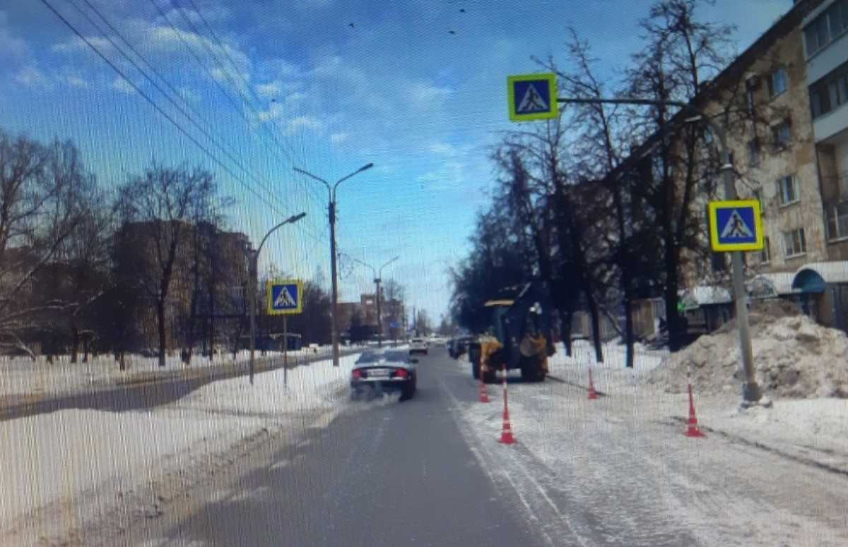 Водитель с места ДТП скрылся, ведётся его розыск.