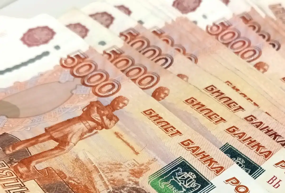 Бывший полицейский получил взятку более 40 тысяч рублей.