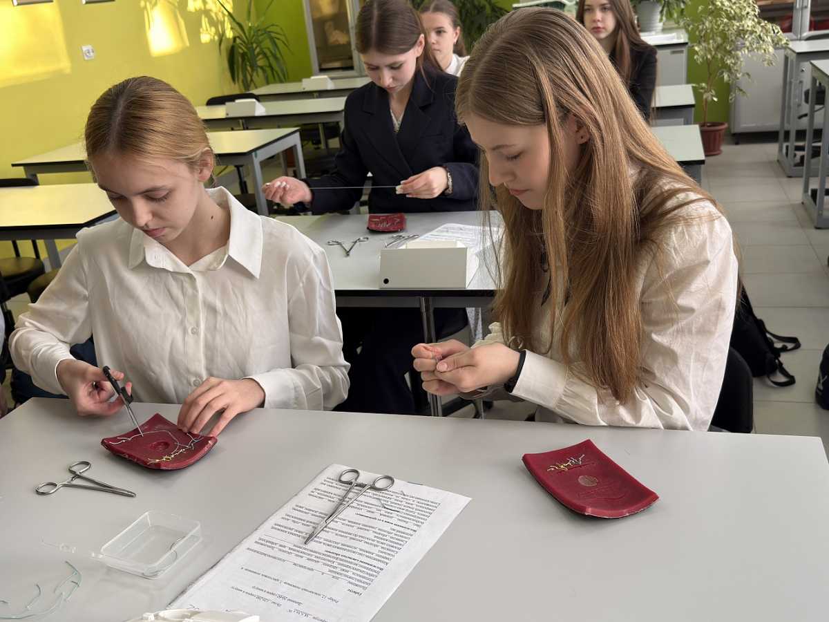 В агрокласс приобрели оборудование и приборы для лабораторных исследований.