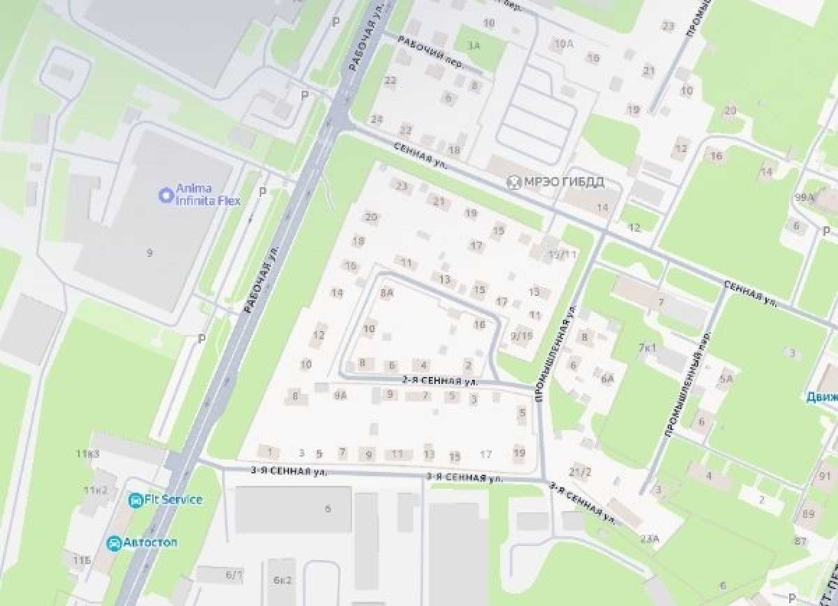 Проезд организуют с сужением четырёхполосной дороги справа.