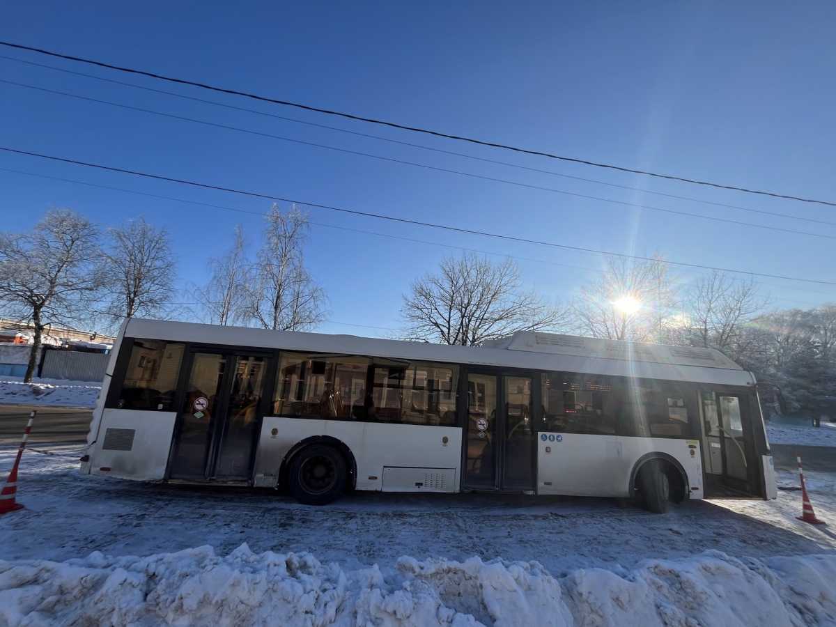 В Великом Новгороде пострадал пассажир автобуса