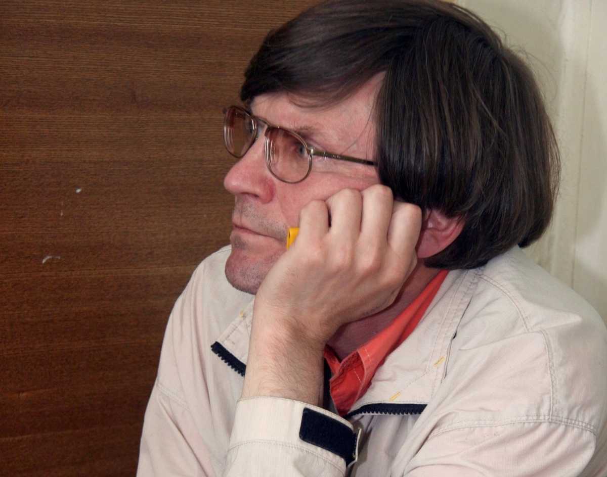 Свою работу в ГТРК «Славия» Сергей Овчаров начал корреспондентом программы «Новости».