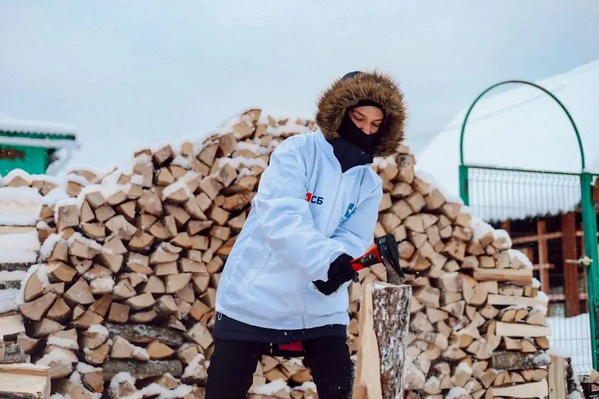 В течение 10 дней добровольцы помогали нуждающимся.