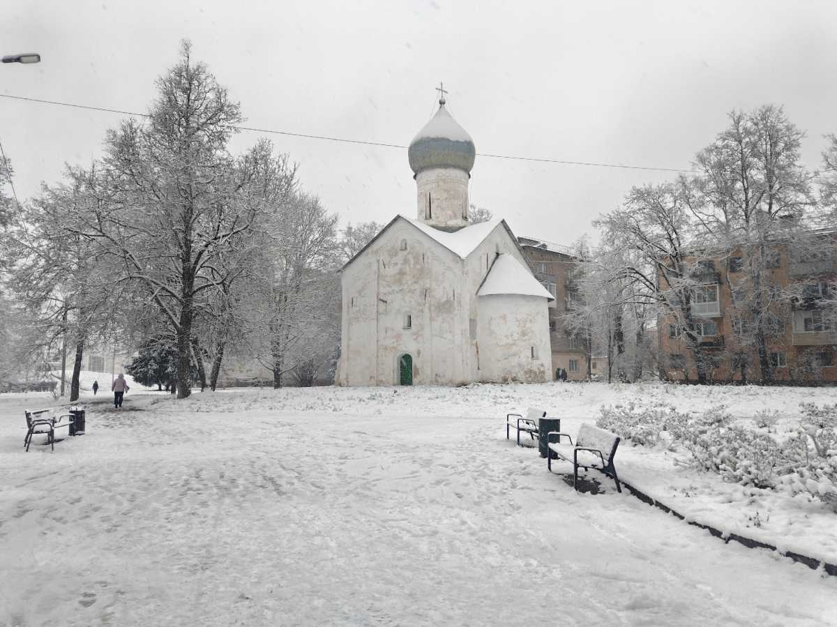 Сильный снег обещают в регионе 13 февраля.