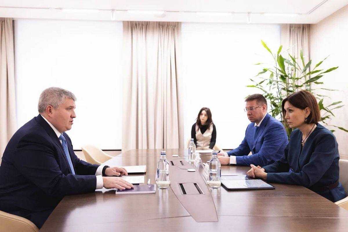 Александр Дронов и Светлана Чупшева обсудили результаты сотрудничества и дальнейшие совместные шаги.