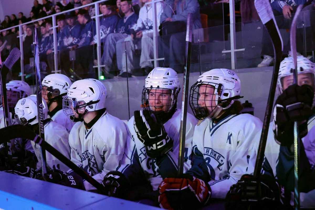 В эти же дни в Ледовом дворце прошёл турнир для воспитанников детских хоккейных школ.