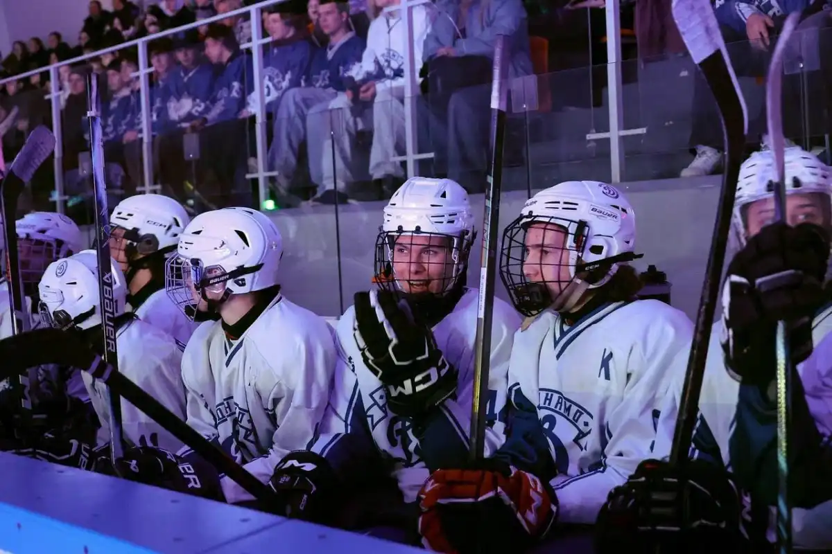 В эти же дни в Ледовом дворце прошёл турнир для воспитанников детских хоккейных школ.