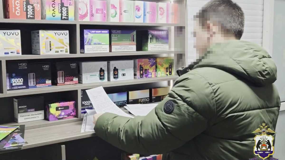 Оперативники устанавливают все обстоятельства совершённого преступления.