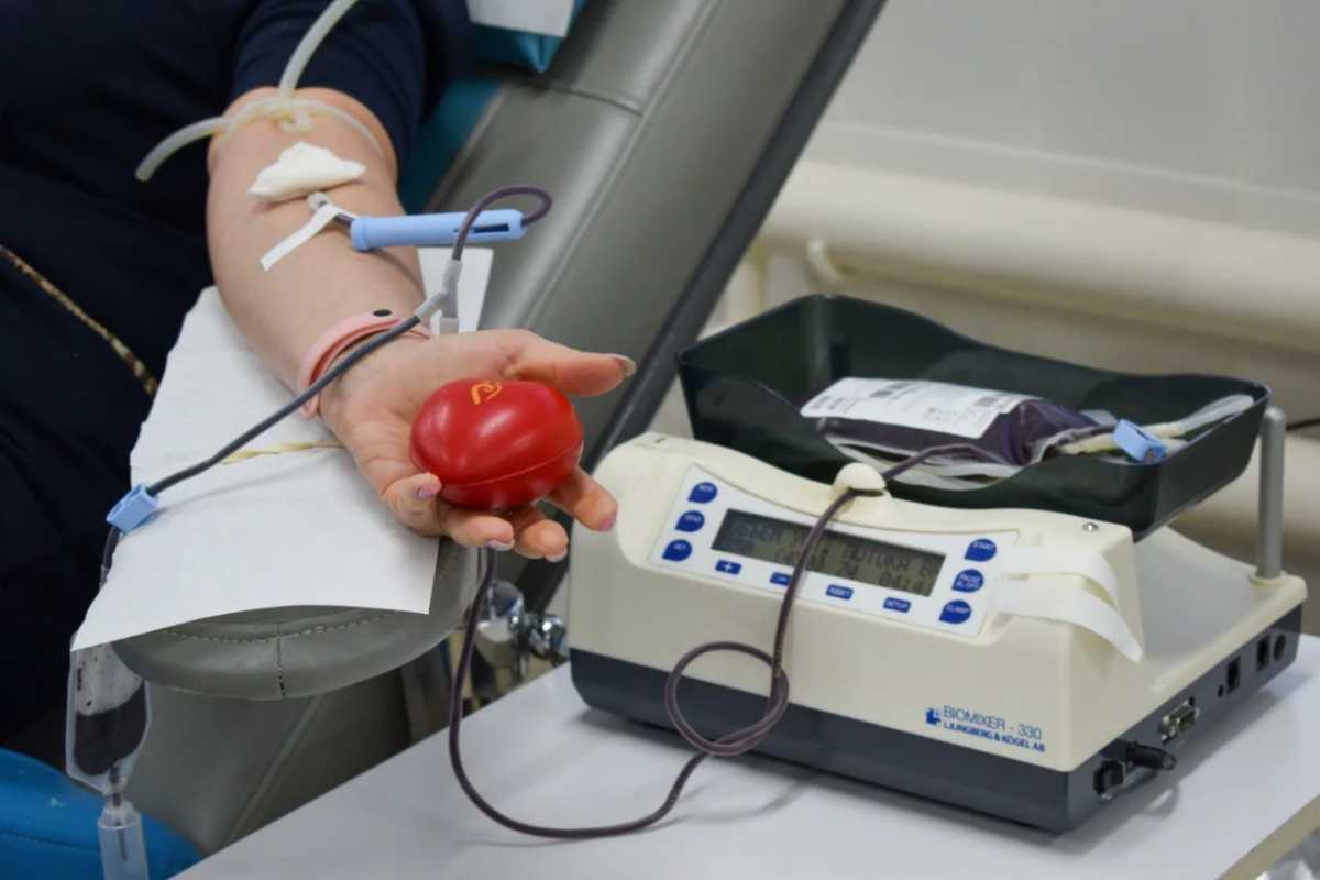 В ходе Дня донора сотрудники предприятия сдали около 5 литров крови.