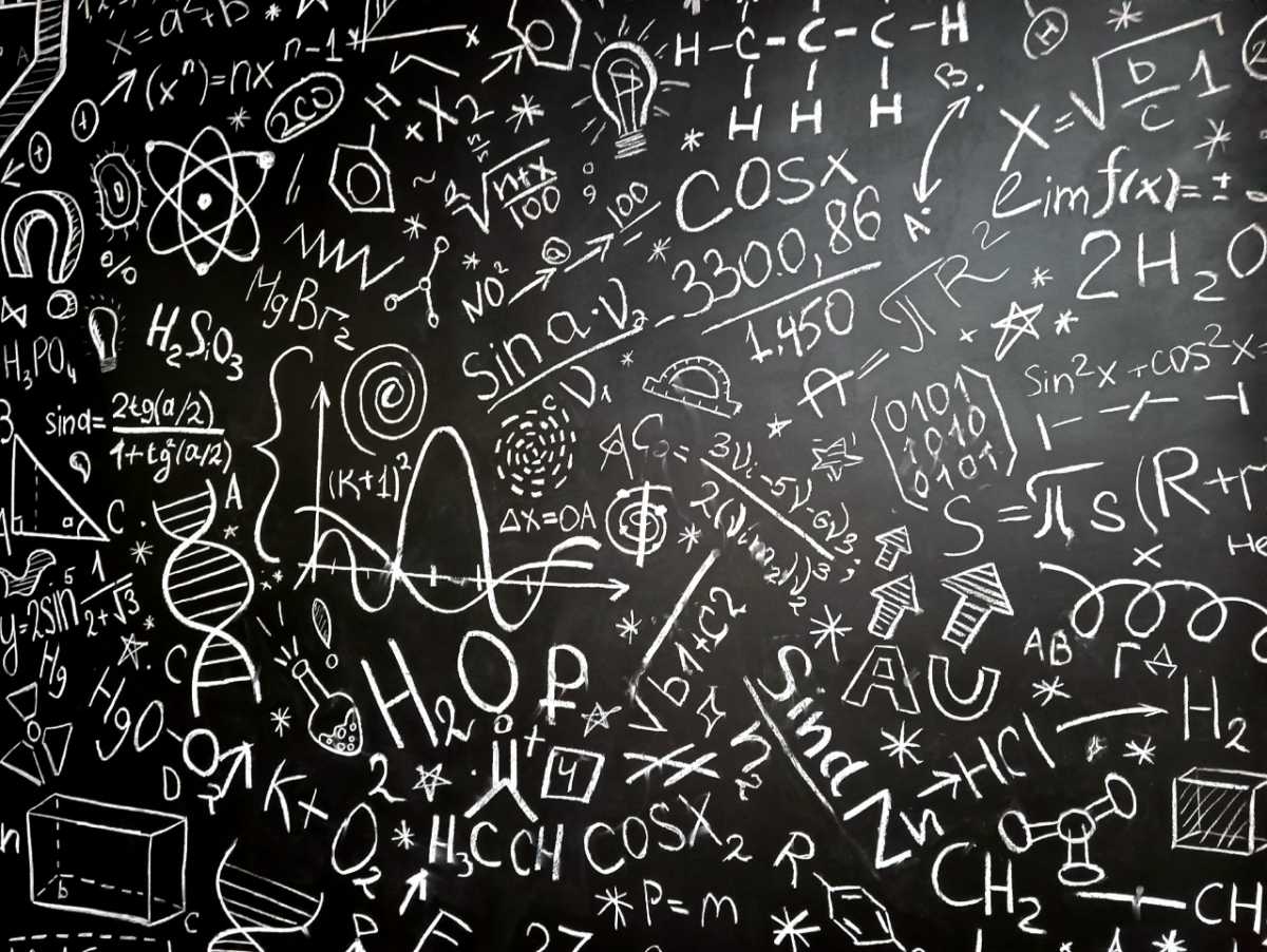 К началу XX века образование получали уже более половины детей губернии.