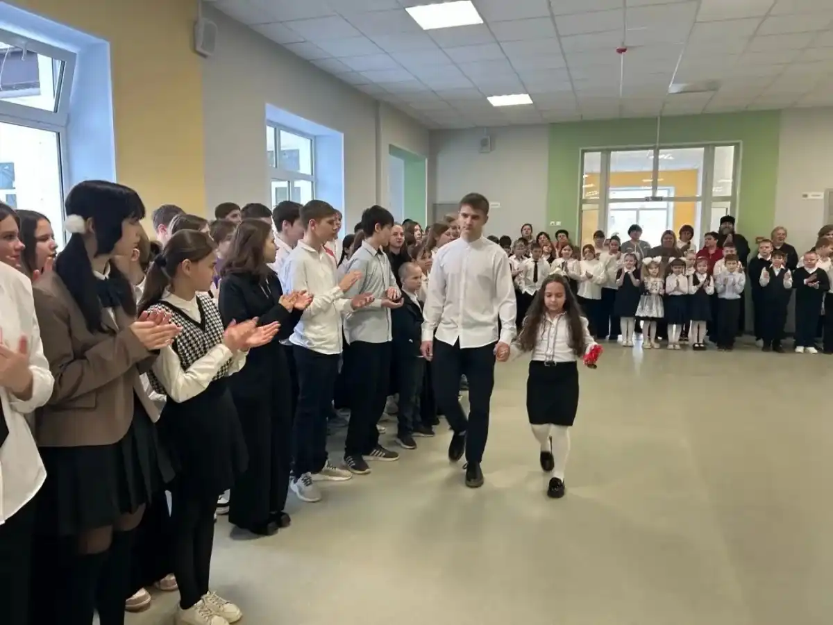 В школе № 2 в Сольцах учатся более 200 детей.