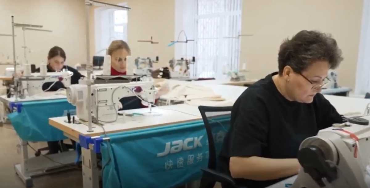 Кристина Пухаева развивает своё швейное производство.