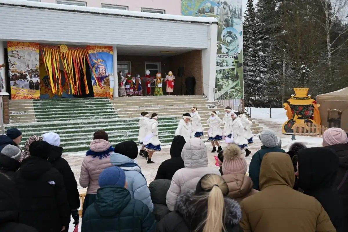 На праздник в Пролетарий приехали гости со всего Новгородского округа.
