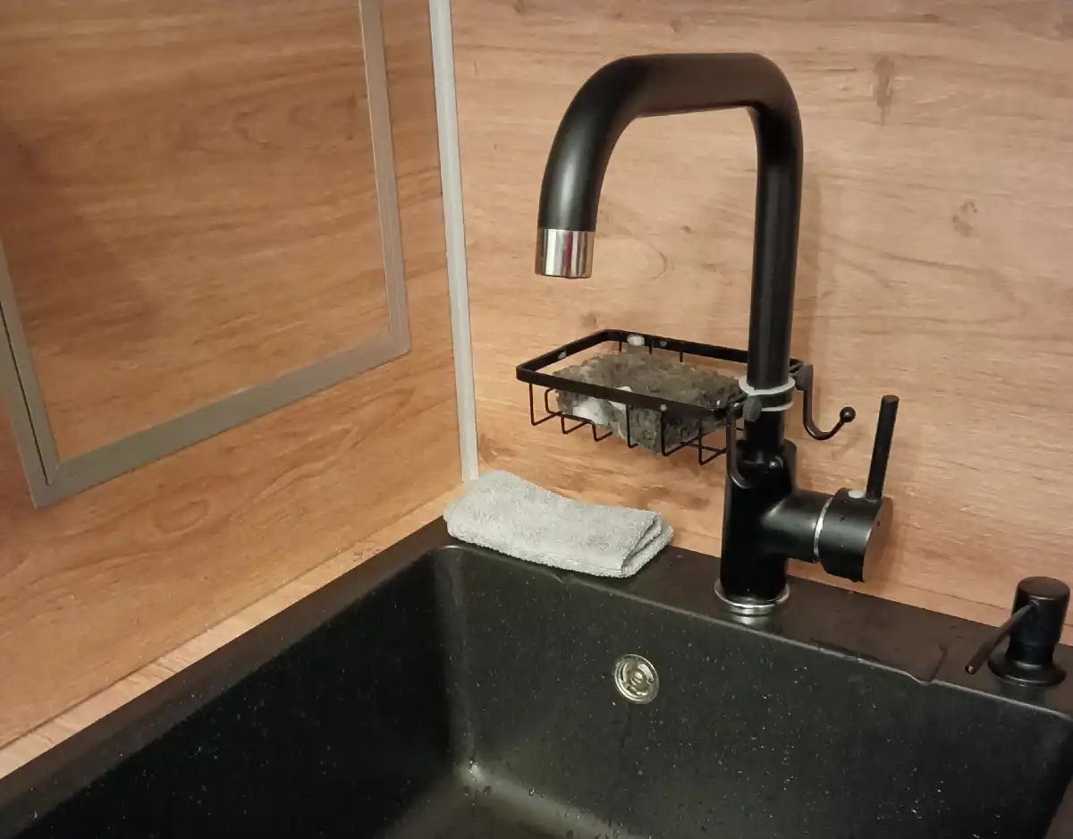 Строительство и расширение водопровода планируют закончить к 1 июня 2028 года.