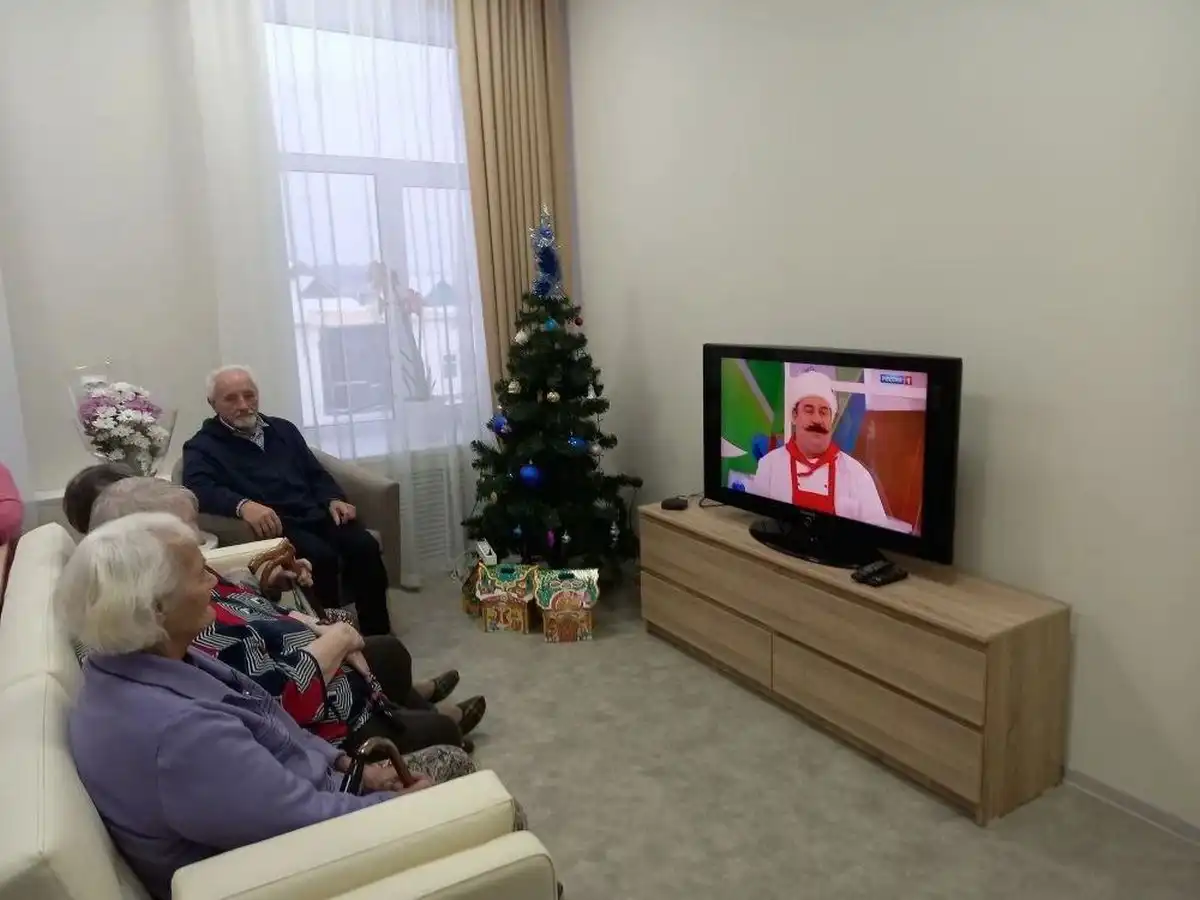 Жильцы дома ветеранов принимали участие в обсуждении проекта, цвета стен, выборе фактур.