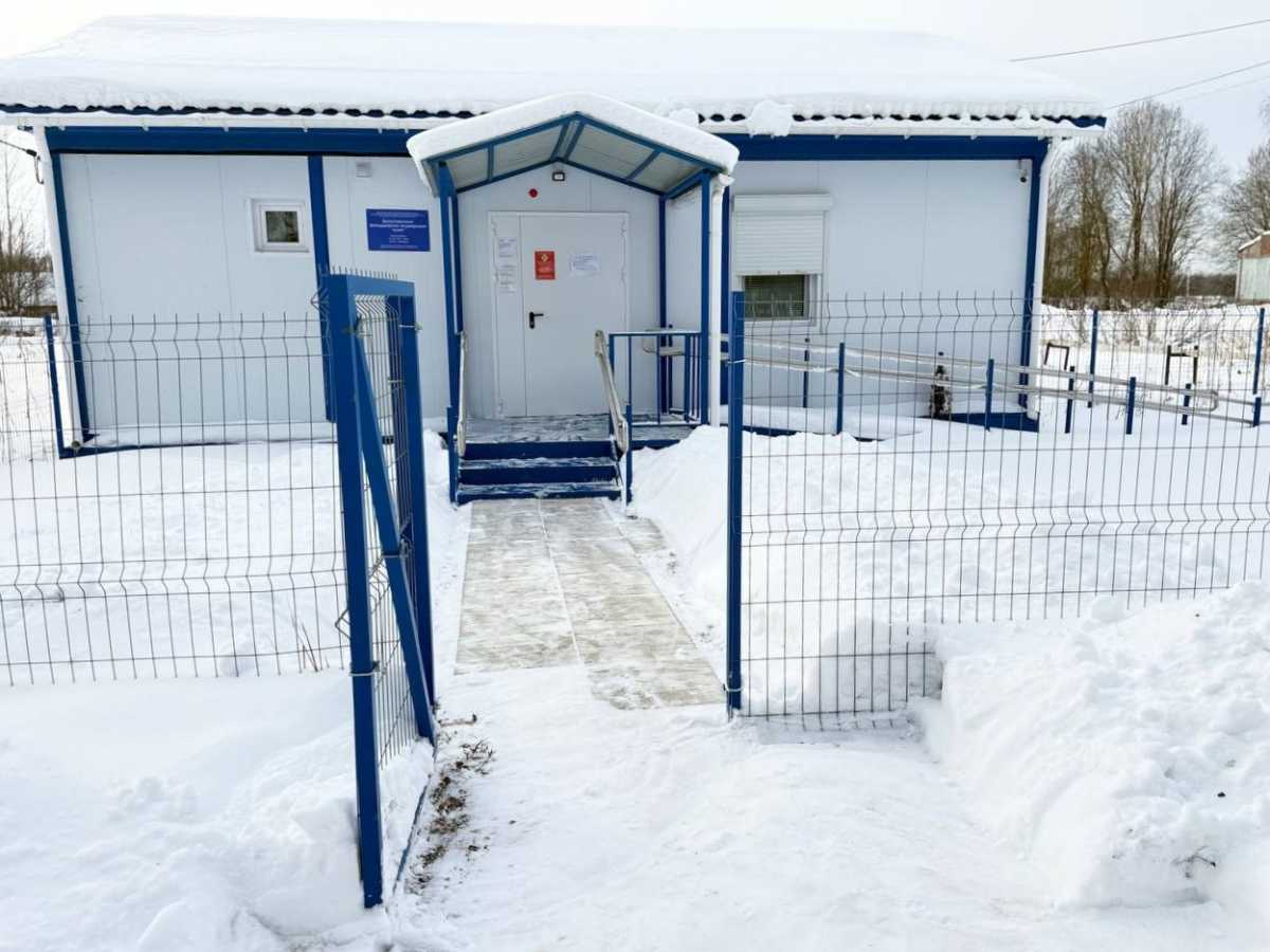 В «Новгородавтодоре» сообщили, что состояние подъездов к ФАПам находится на постоянном контроле.