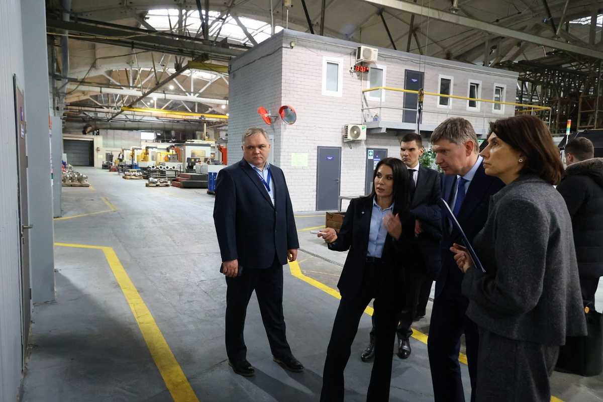 Особое внимание на новгородских предприятиях уделяют повышению производительности труда.