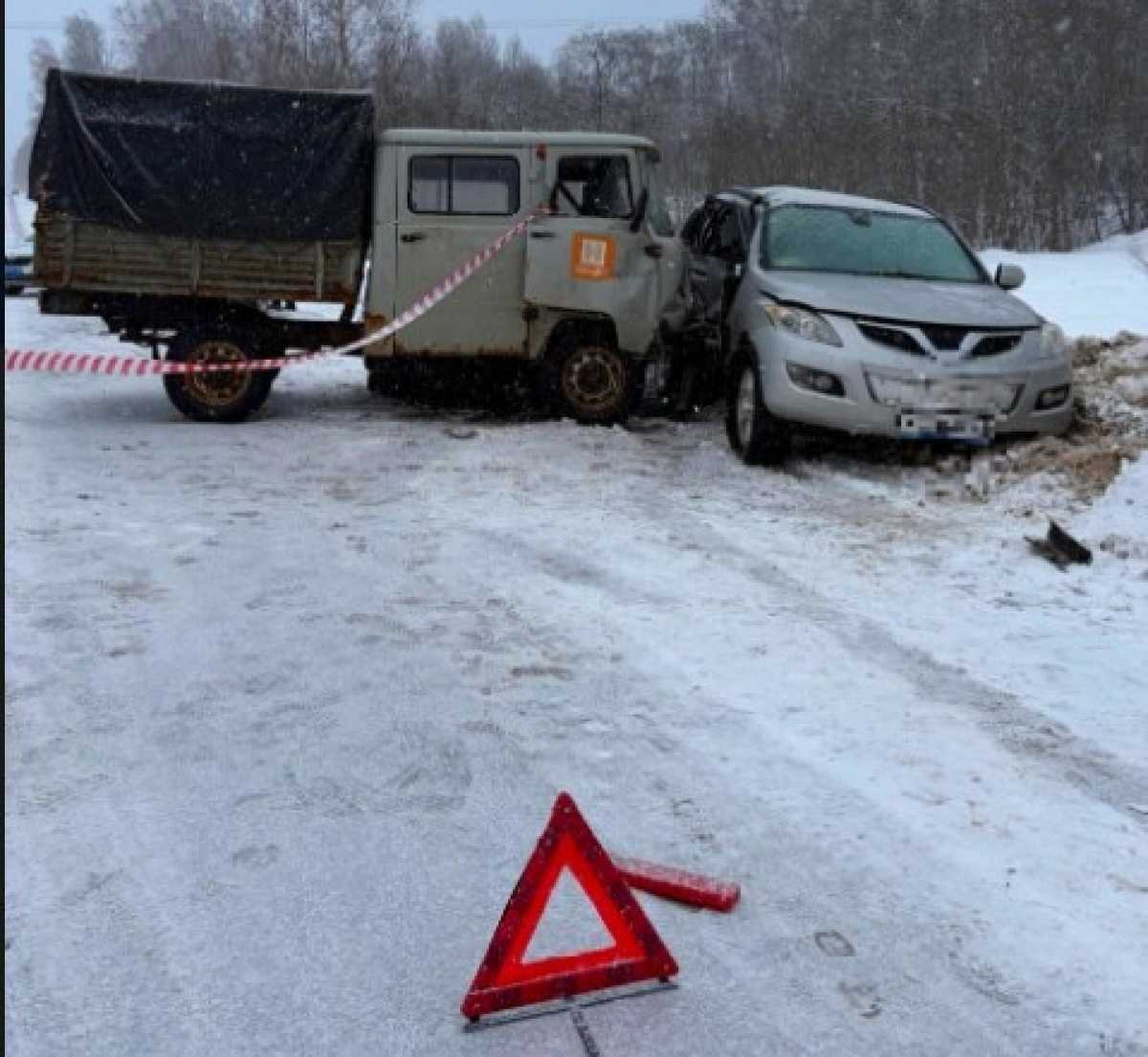 Пострадавших доставили в Валдайский многопрофильный медицинский центр.