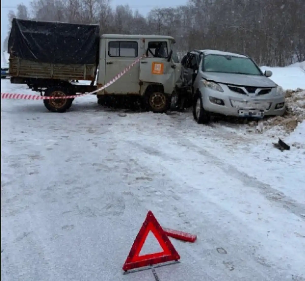 Пострадавших доставили в Валдайский многопрофильный медицинский центр.